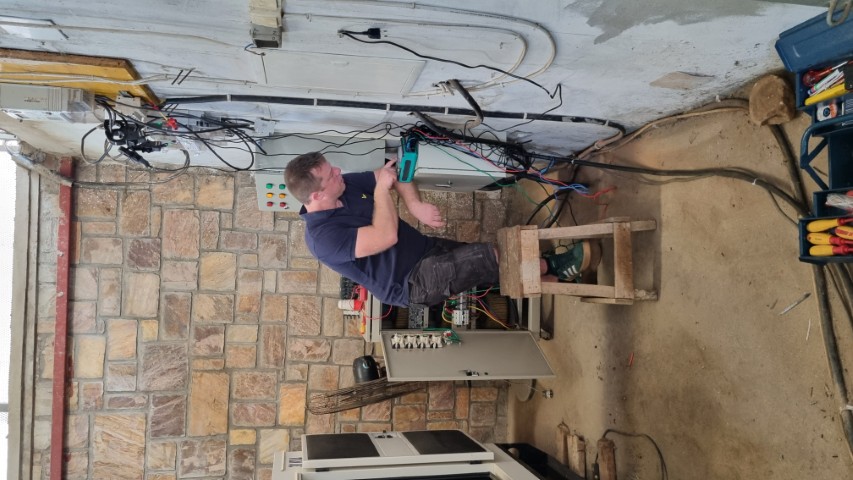 20251103 084023-Klein